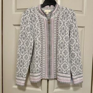 Appleseed's Elegant Gray and Pink Cardigan